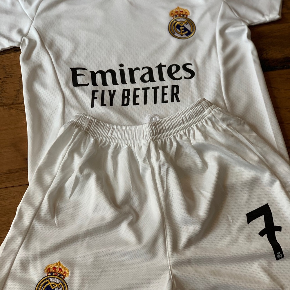 Ronaldo Toddler 3-4T Boys Soccer Kit Jersey Home Real Madrid - Ships Same Day - Picture 5 of 7